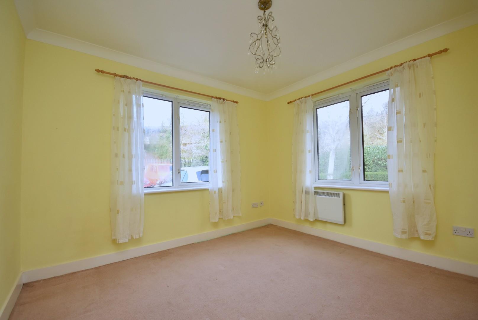 80 Grangemoor Court, Cardiff, CF11 0AE